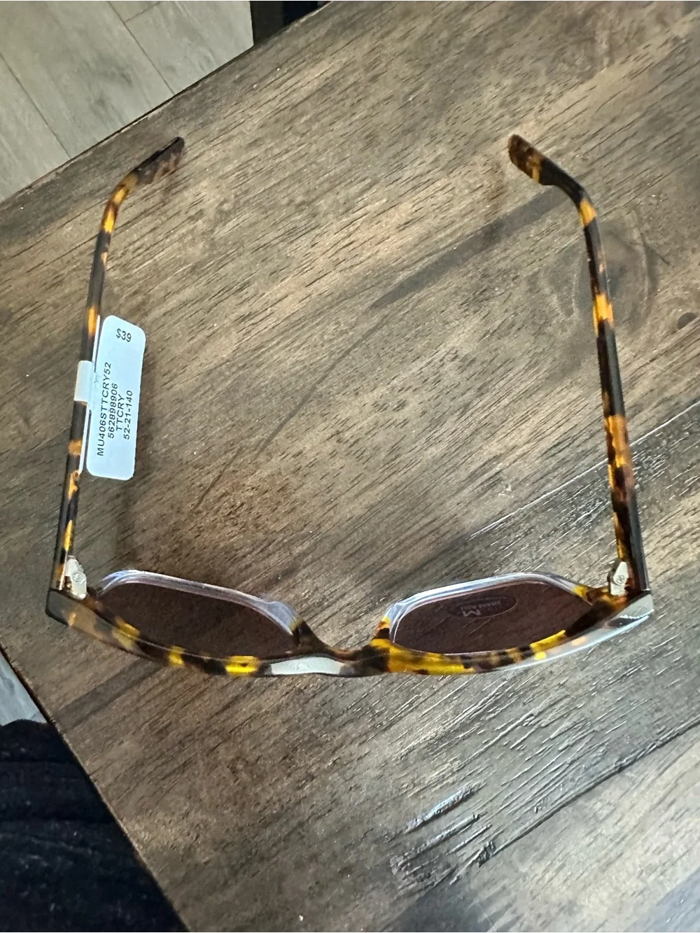 NWT Women’s Fashion Tortoise Shell Color Sunglasses